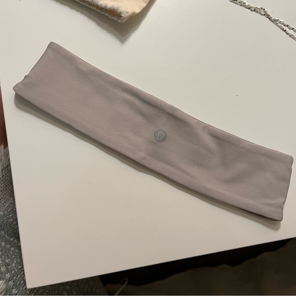 Lululemon Women’s Fly Away Tamer Headband Gray/Beige Color